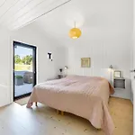 Verner - 990m From The Sea By Interhome